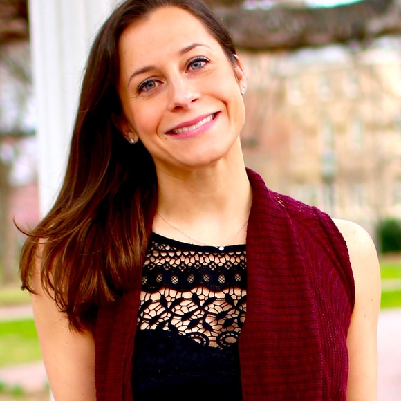 Meet your Posher, Lizzy - Picture 1 of 1